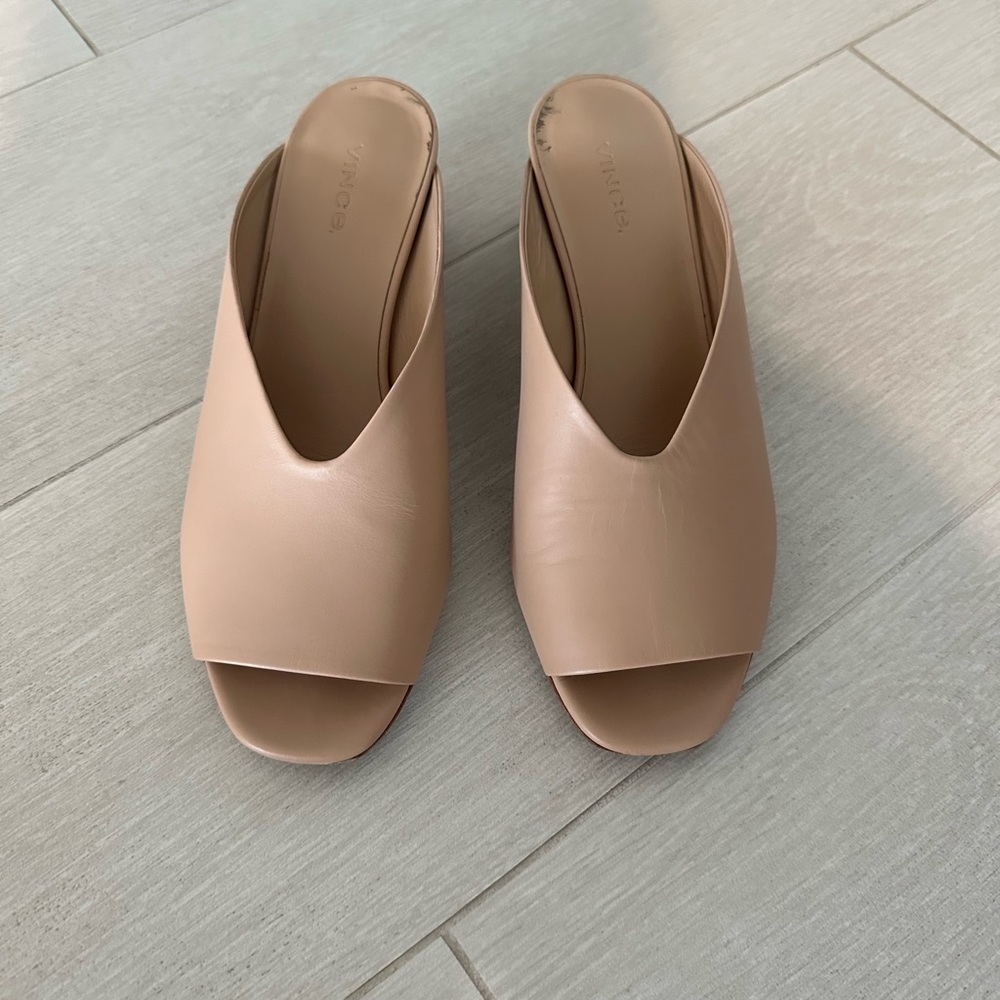 Vince Beige Sandals Size 7.5